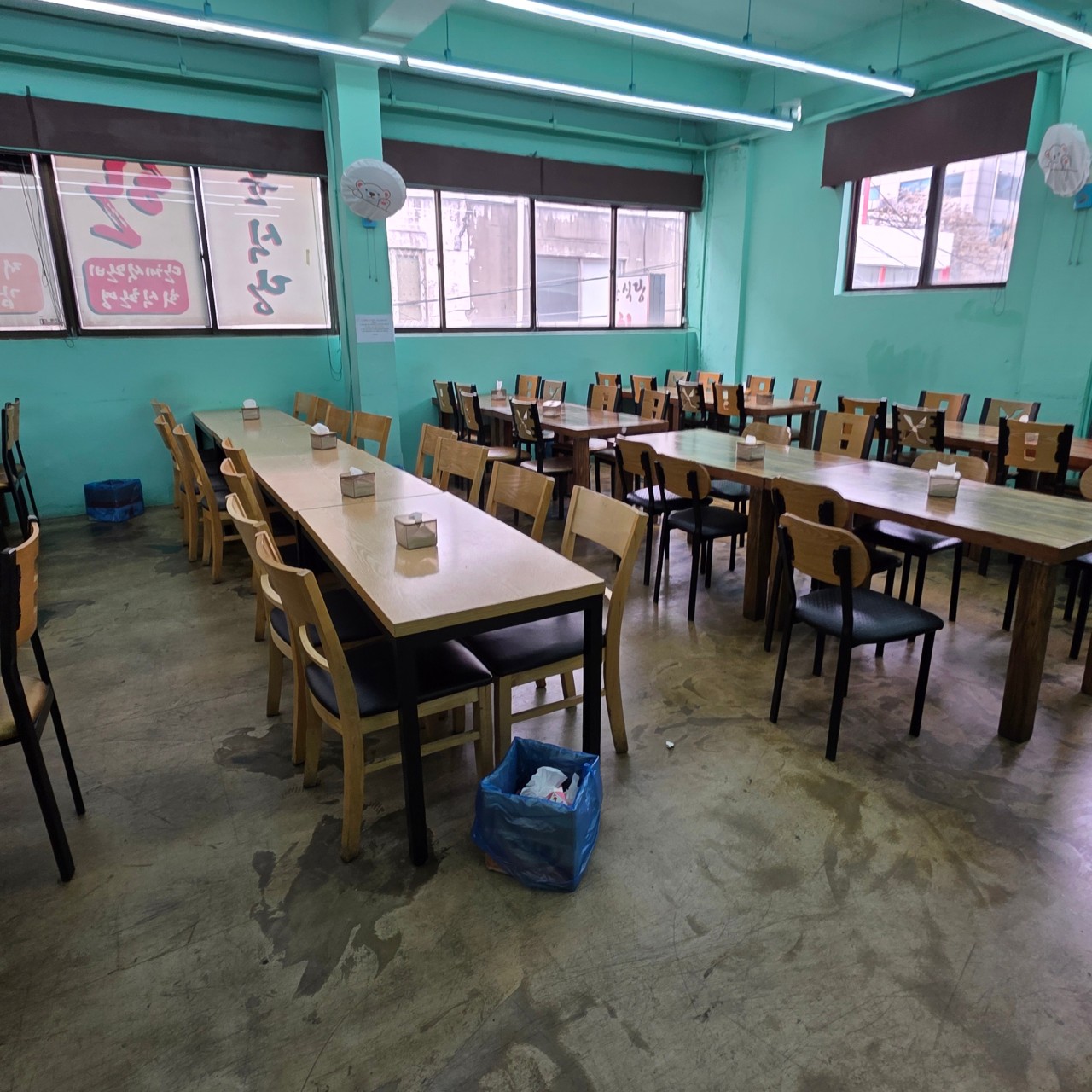 윤식당 한식뷔페