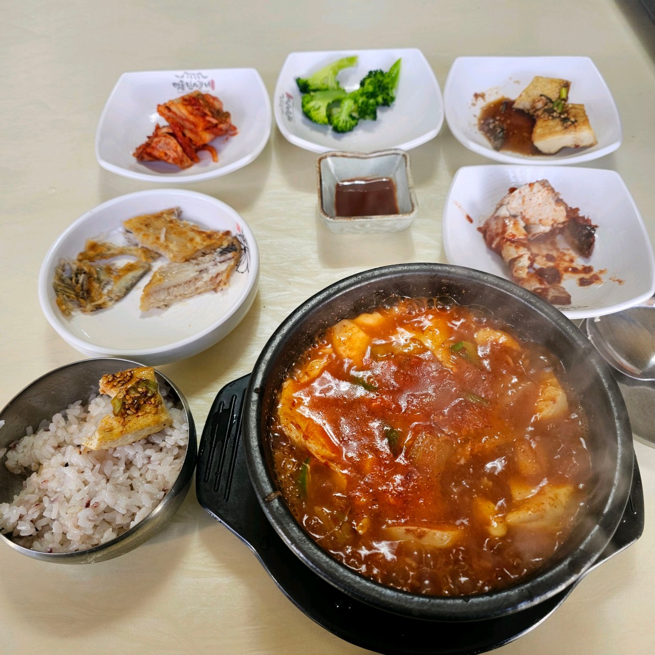 충남기사식당