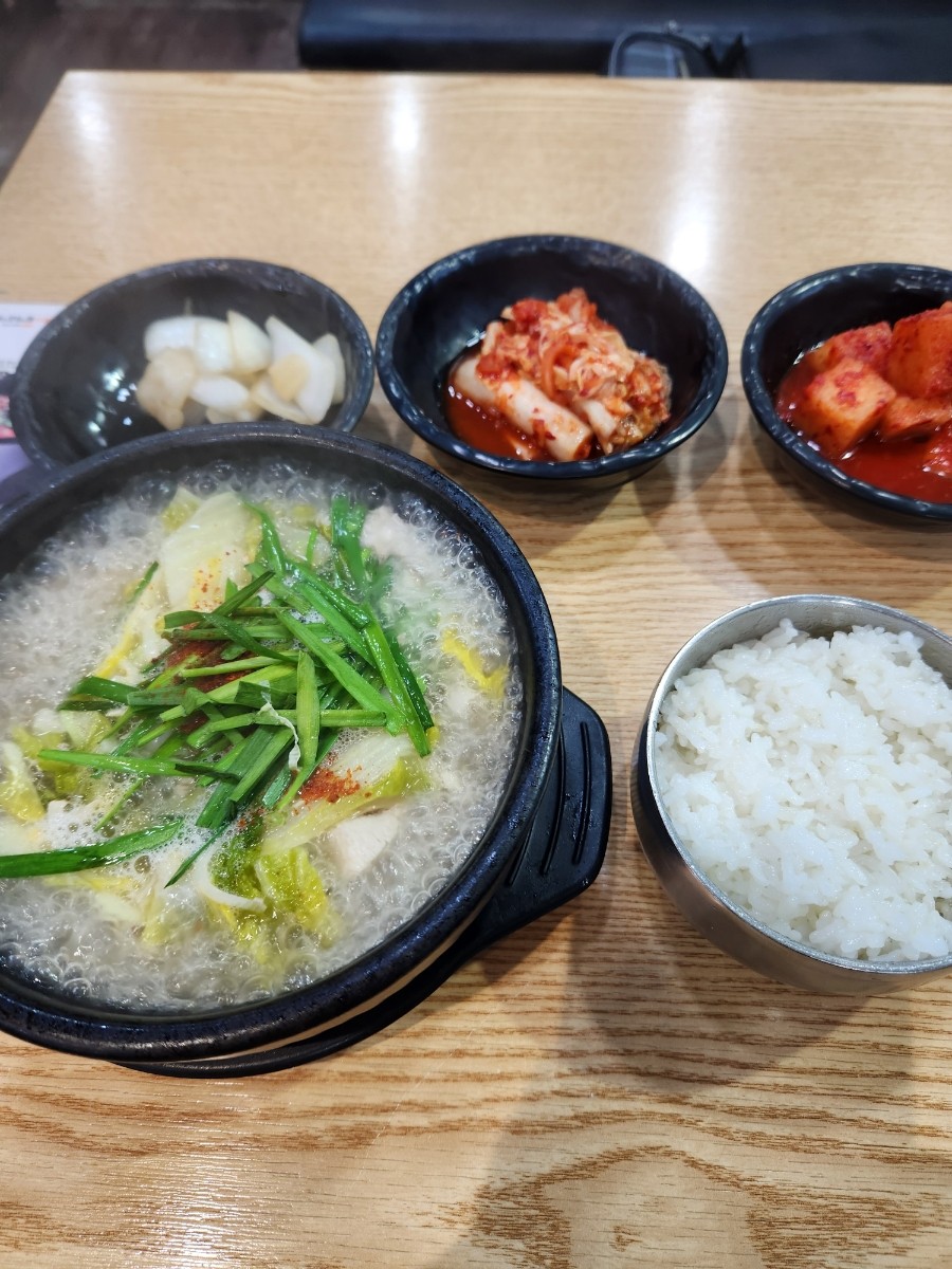 큰맘할매순대국 부평북부역점